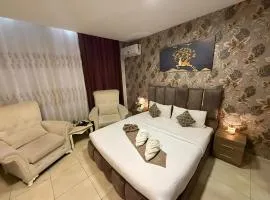Ryan Hotel Suites