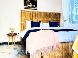 Big Private Room with Amazing Views in Heart of the City, hotel v destinaci Dar es Salaam
