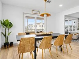 Sleeps 8 - Walk to Beach - Bright OC Condo