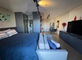 V503 Flat de alto padrão em frente ao shopping