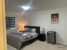 Samuel cozy Home
