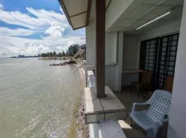 Ground floor apartment Seaview beach