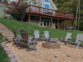 Shenandoah Thunder Chalet Guest Suite, hotel di Front Royal