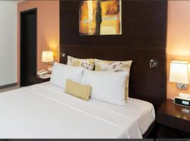 Fairways and Bluewater Boracay, Hotel in Sampong
