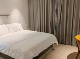 Magnotel Chengdu Kuanzhai Alley Tongjin Bridge Hotel