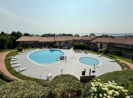 Kristall Lago Residence, hotel v destinaci Desenzano del Garda
