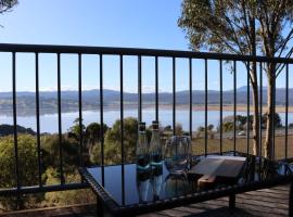 The Lookout Studio Tamar Ridge Apartment, hotel v destinaci Grindelwald