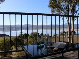 The Lookout Studio Tamar Ridge Apartment