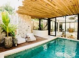 Villa KHAYA Seminyak Stylish 2-Bedroom Villa Just 900m from the Beach
