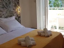 Hotel CARLO