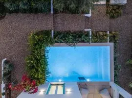 Majo Suites Hotel