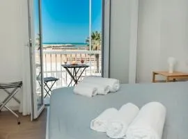 Domira - Casa Vacanze Fronte Mare