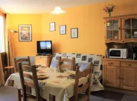 Studio cabine avec coin nuit, 6 couchages, balcon, centre station Vars Les Claux, proche pistes et commerces - FR-1-330B-198