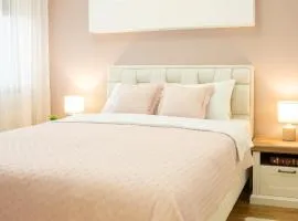 Cherry Lux Apartments