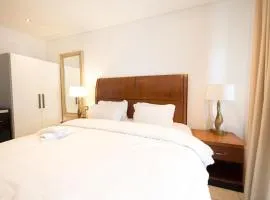 The Signature Apartment Unit A407-Charming stay in Accra with AC, Free WiFi