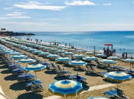 Savona Casa Centro vicino Mare, hotel v destinaci Savona