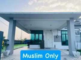 LNZ Pool Homestay Melaka