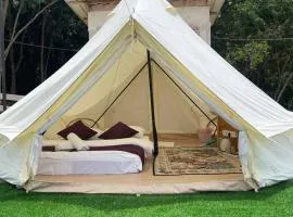 Perhentian Glamping Dnamie - BS、カンポン・クアラ・ベシュットのグランピング施設