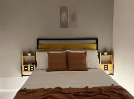 Flat com ar e varanda com linda vista para o Ibituruna - Véu de Noiva 204