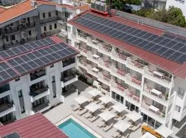 Diplomat Suites