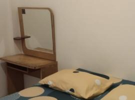 Merapi Hotel Backpacker, hostel u gradu Jetis