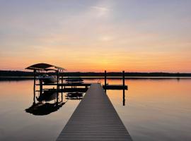 Chickahominy Riverside Guest Home 30 Minutes to Williamsburg, hotel en Charles City