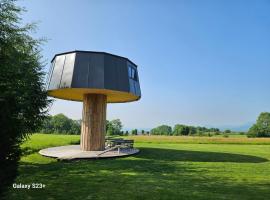 LOGIS LAS CROZAS Le Mousseron orientable – hotel w mieście Vernines