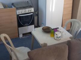 Depa económico, con baño privado, Heladera, tv, AA, Wifi, hotel v destinaci Luque
