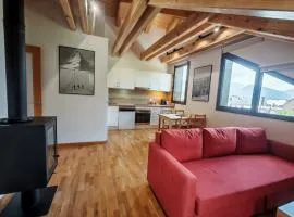 Apartamento abuhardillado y espacioso Aüt 3