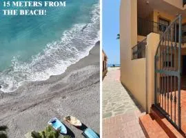 5 seconds to the beach apartment
