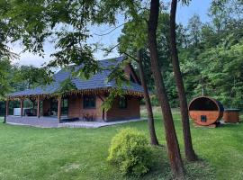 Ozónia Wellness House, chata v destinaci Šahy