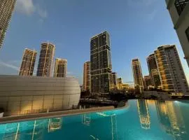 Novotel Residence Hotel Manila by Jolly Luxe Suites at Acqua