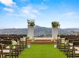 7BR Paradise Palms Pool, Views and Event Ready