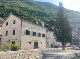 Villa Sunrise，位于帕里斯特的别墅