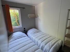 Bungalow, Hotel in Gassin