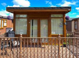 Seaside Chalet Mablethorpe, hotel in Mablethorpe