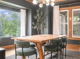 Cozy Boho Retreat Blocks from UNMC