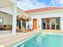 Villa Sana in Nyanyi Beach - Close to Luna Beach Club