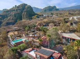 Private 5-Bedroom Compound with Pool Tepoztlán Retreat