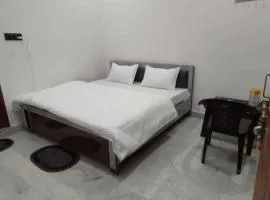 Hotel O by OYO Avantika Palace