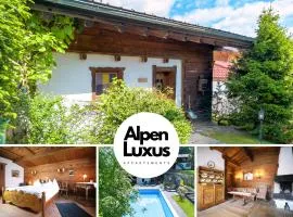 NINA's Chalet - Pool, Sauna & Mountain View by AlpenLuxus Appartements