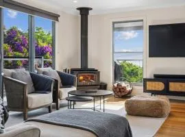 Flaxton Garden Home with Spectacular Coastal Views