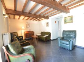 Cottage in Alle near Semois River, cleaning included, Hotel in Alle