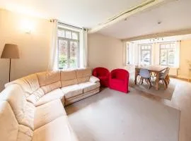 Charming, quiet and authentic estate in Bohan, cleaning included