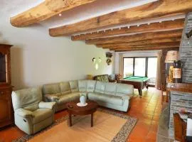 Inviting Holiday Home in Beauraing , cleaning included