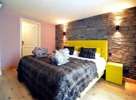Peaceful Septon chalet spa, cleaning included