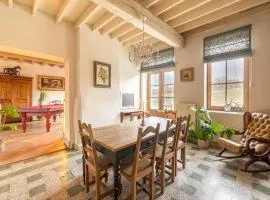 Farmhouse in Limburg with Riding School, cleaning included
