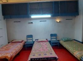 Sovabazar Pauls PG, ξενοδοχείο σε Jāmb