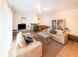 Charming, quiet and authentic estate in Bohan, cleaning included