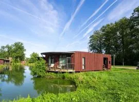 Villa near Tournai in a Leisure Award Park, cleaning included